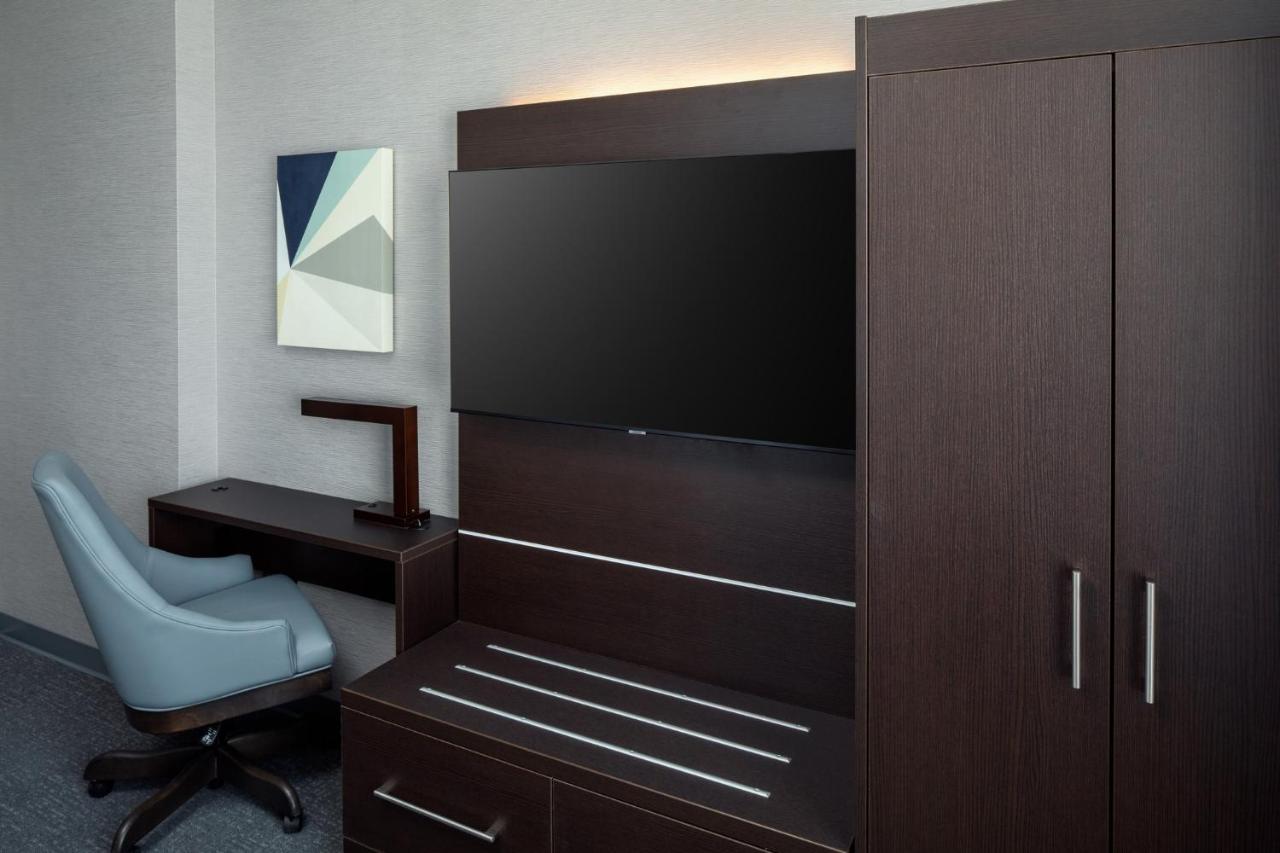 Hotel Express Dc Downtown By Ihg Washington