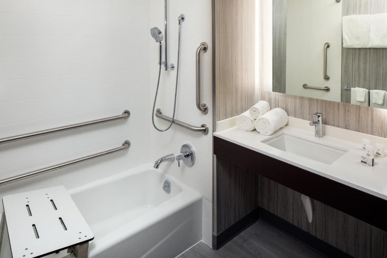 Express Dc Downtown By Ihg Hotel Washington